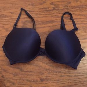 Victoria’s Secret Bombshell bra 36c